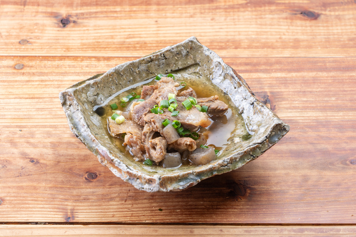 和牛スジ肉とこんにゃくの煮込み