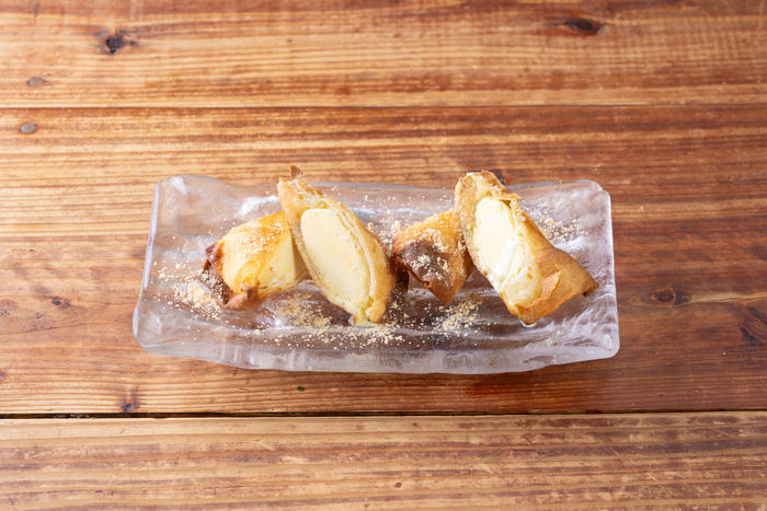 名物アイスクリームの天ぷら